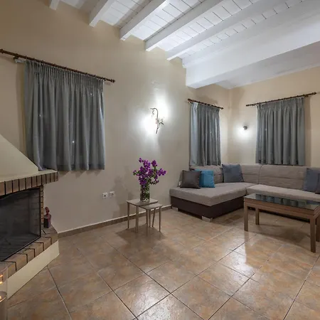 In Zakynthos With Private Pool & Views Vilă *