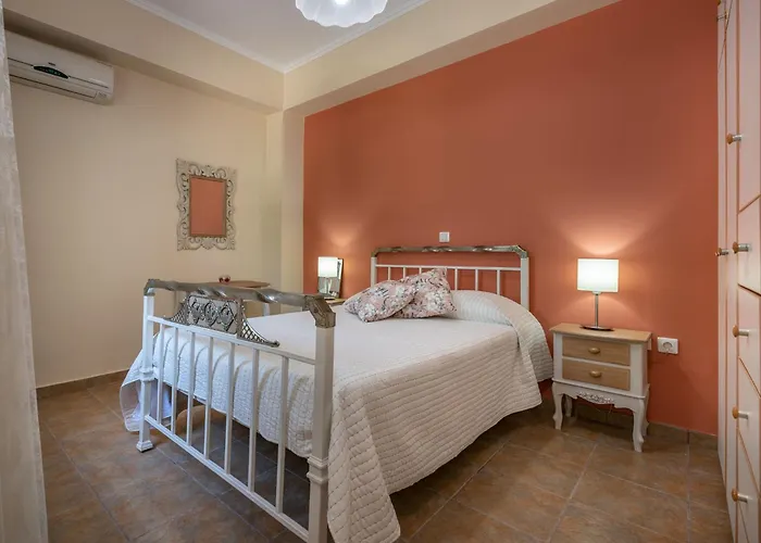 빌라 In Zakynthos With Private Pool & Views
